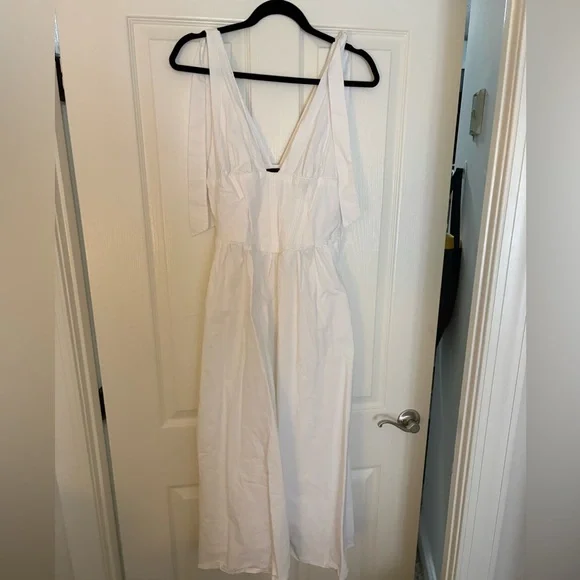 Zara | Dresses | Zara White Plunge Midi Dress M | Poshmark